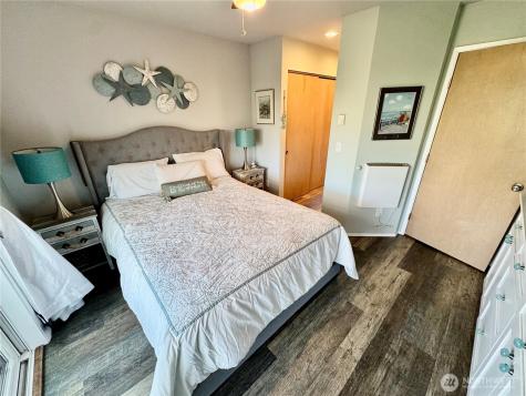 333 Canal Drive NE Ocean Shores WA 98569