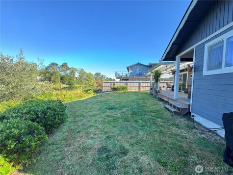 333 Canal Drive NE Ocean Shores WA 98569