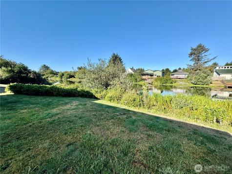 333 Canal Drive NE Ocean Shores WA 98569