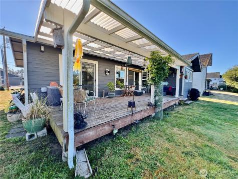 333 Canal Drive NE Ocean Shores WA 98569