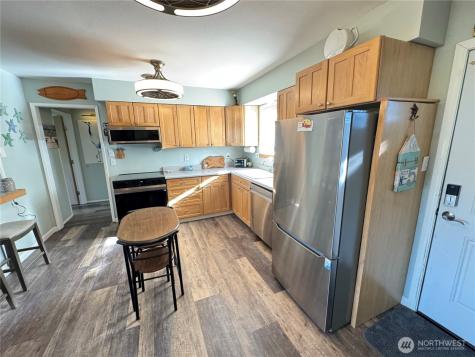 333 Canal Drive NE Ocean Shores WA 98569
