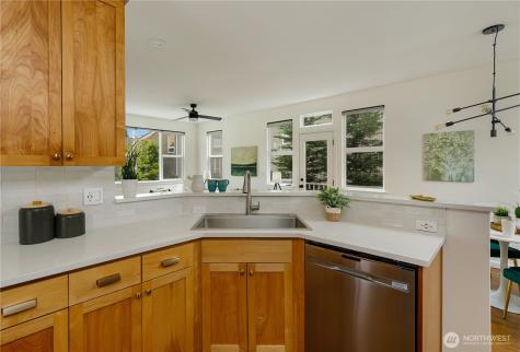 346 Wyatt Way NE Bainbridge Island WA 98110