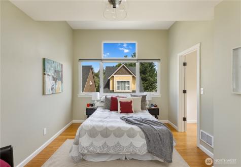 346 Wyatt Way NE Bainbridge Island WA 98110