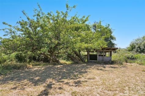 2001 Heckard Road Raymond WA 98577