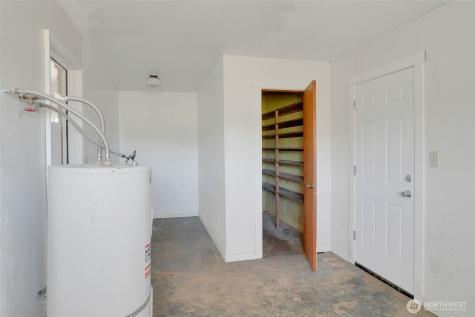 2001 Heckard Road Raymond WA 98577