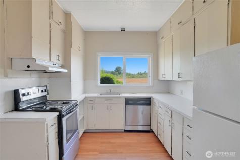 2001 Heckard Road Raymond WA 98577