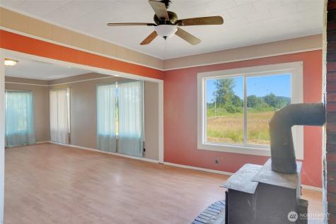 2001 Heckard Road Raymond WA 98577