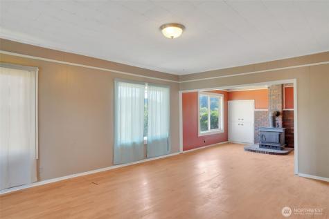 2001 Heckard Road Raymond WA 98577