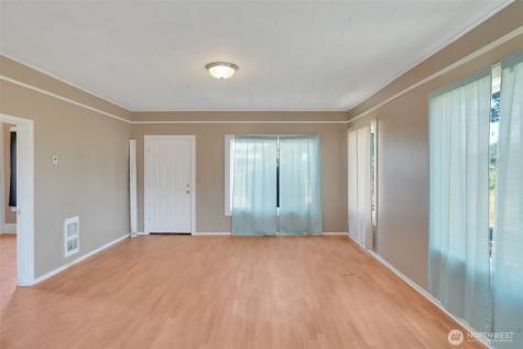 2001 Heckard Road Raymond WA 98577