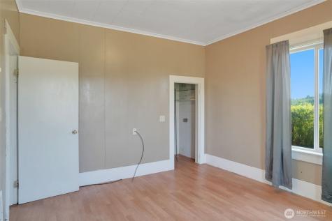 2001 Heckard Road Raymond WA 98577