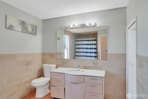2001 Heckard Road Raymond WA 98577