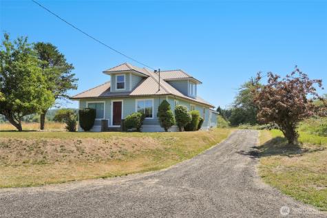 2001 Heckard Road Raymond WA 98577