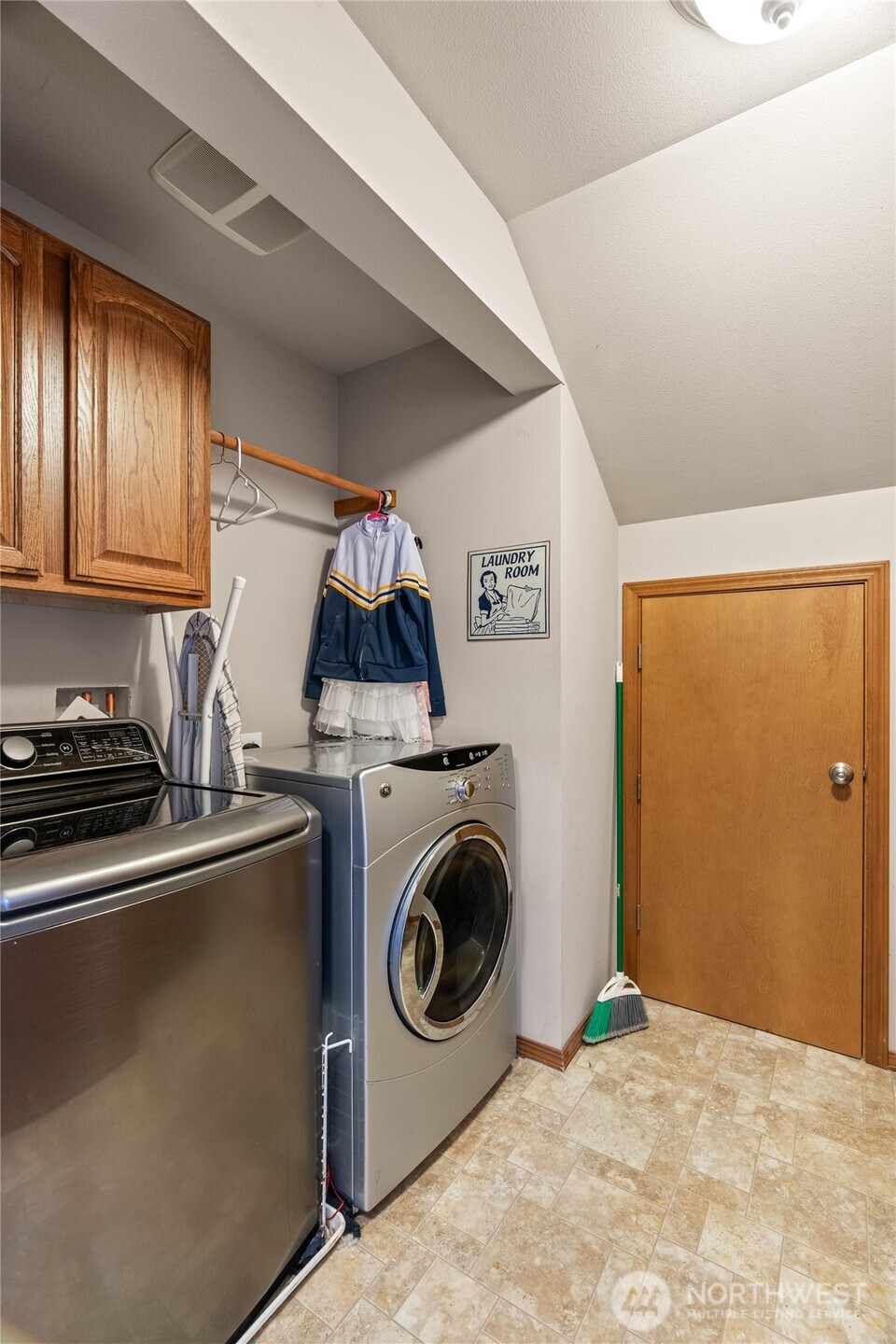 1405 Grays Pointe Lane Aberdeen WA 98520