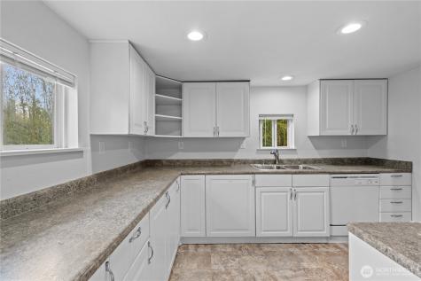 11710 Vickery Avenue E Tacoma WA 98446