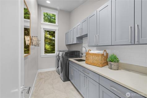 16908 SE 34th Street Bellevue WA 98008