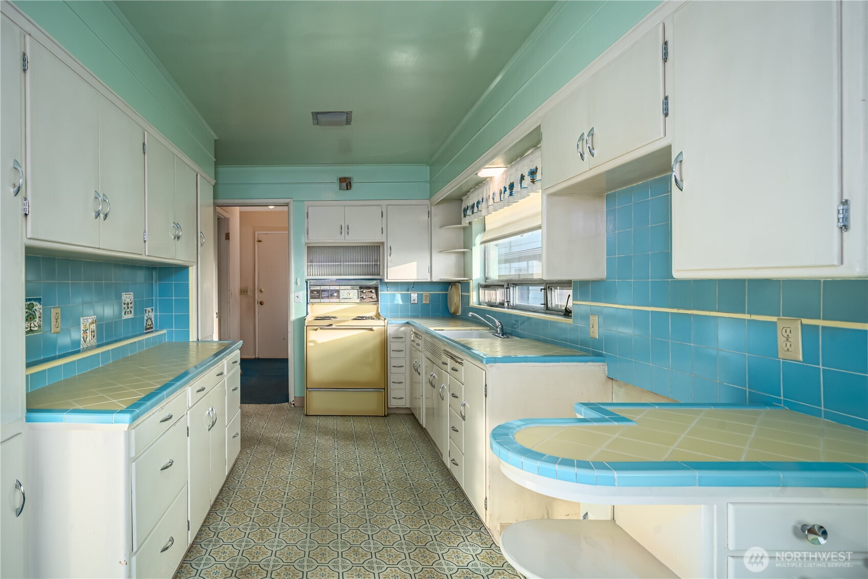 12009 Palatine Avenue N Seattle WA 98133