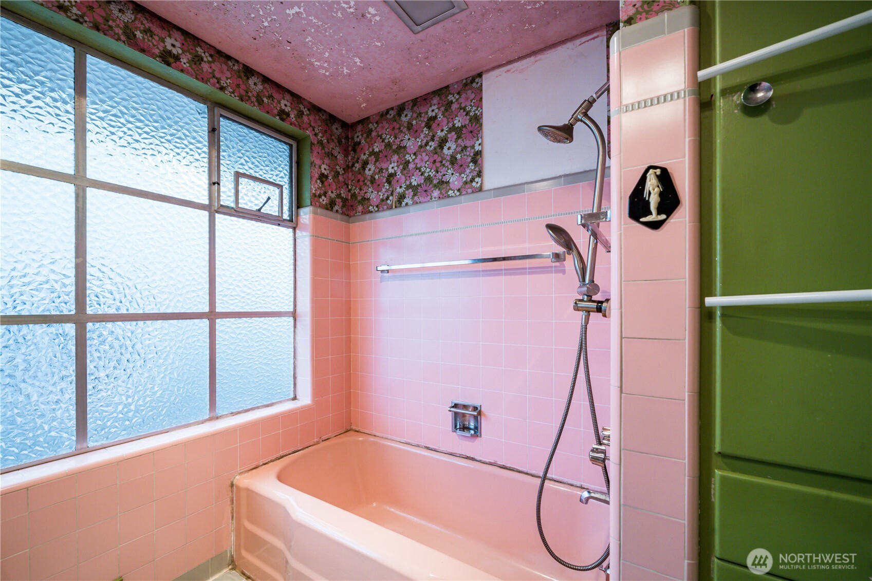 12009 Palatine Avenue N Seattle WA 98133