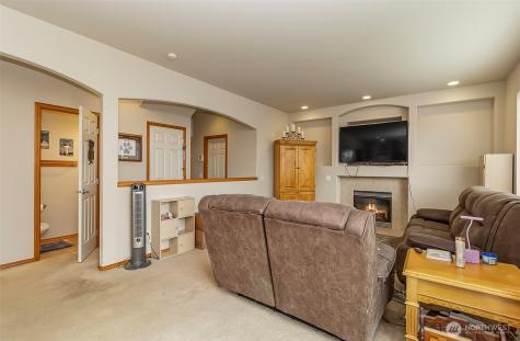 6822 38th Place NE Marysville WA 98270