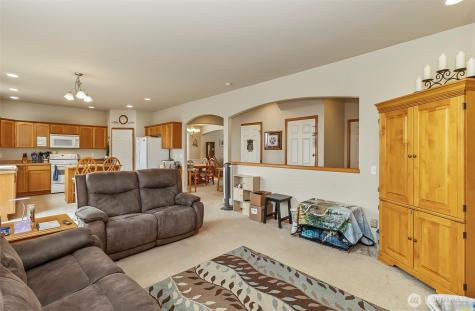 6822 38th Place NE Marysville WA 98270