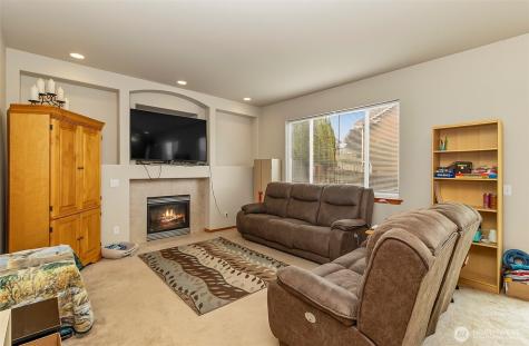 6822 38th Place NE Marysville WA 98270
