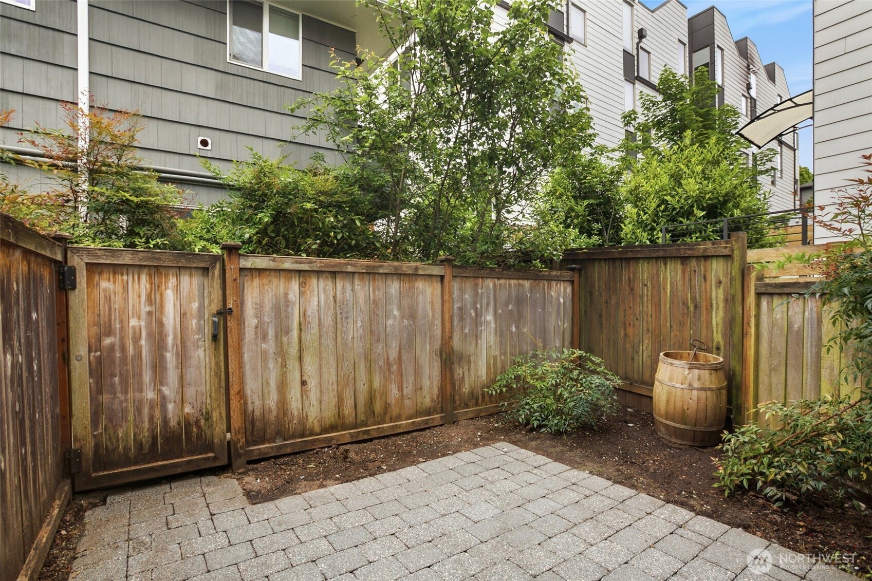 9243 35th Avenue SW Seattle WA 98126