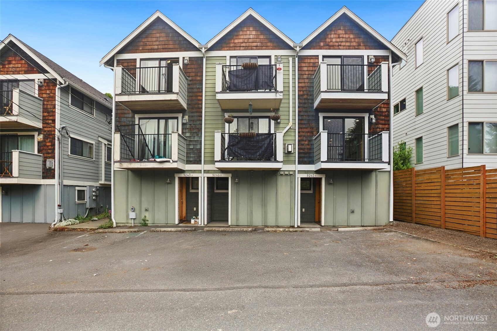 9243 35th Avenue SW Seattle WA 98126