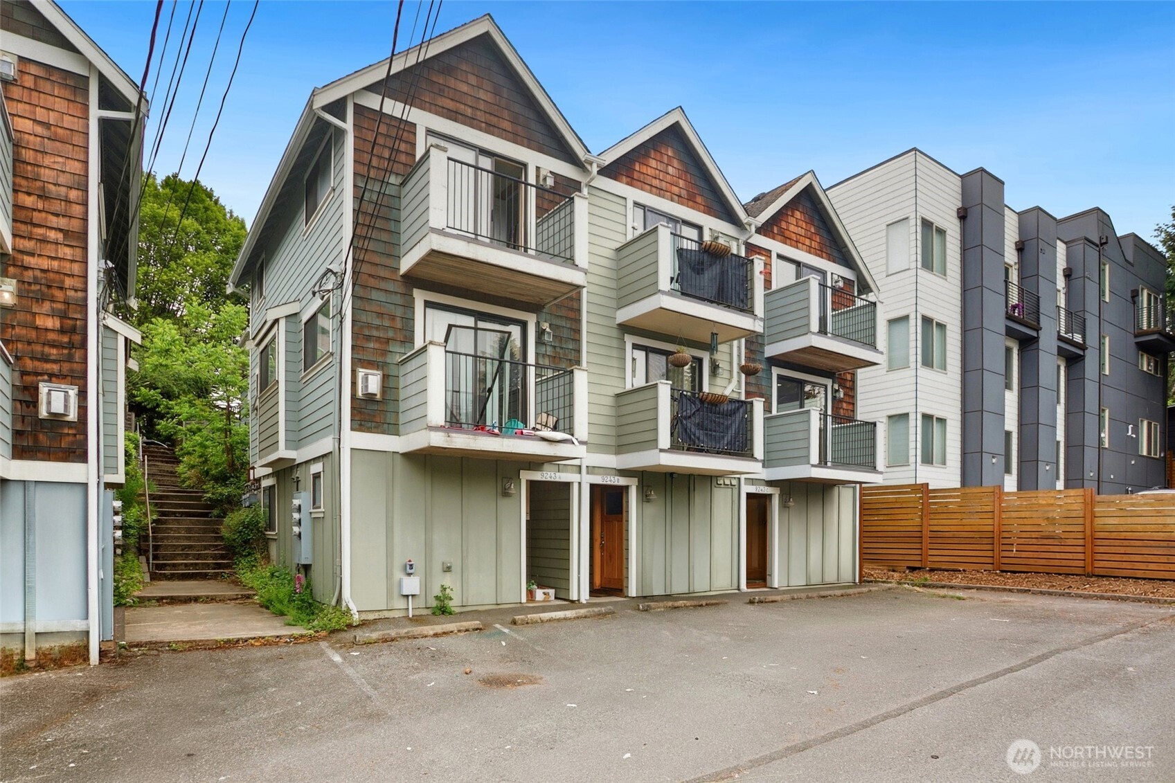 9243 35th Avenue SW Seattle WA 98126