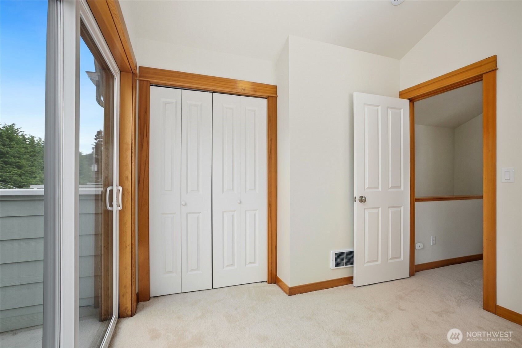 9243 35th Avenue SW Seattle WA 98126