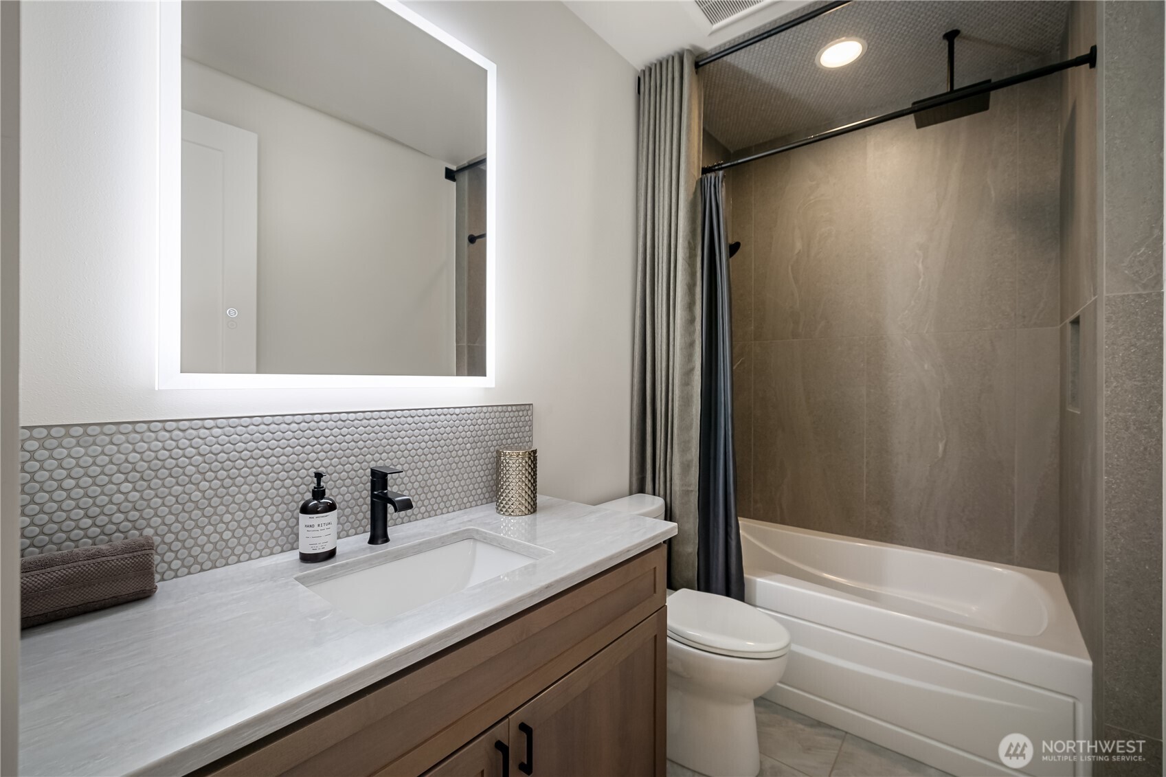 4804 W Tapps Drive E Lake Tapps WA 98391