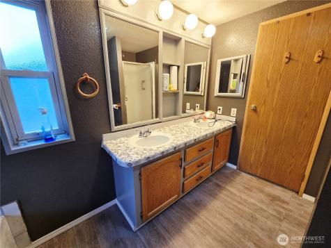 140 SE Fuchsia Avenue Shelton WA 98584