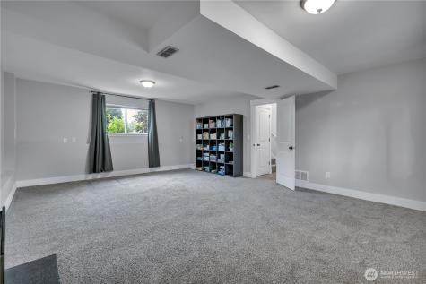 1939 E 66th Street Tacoma WA 98404