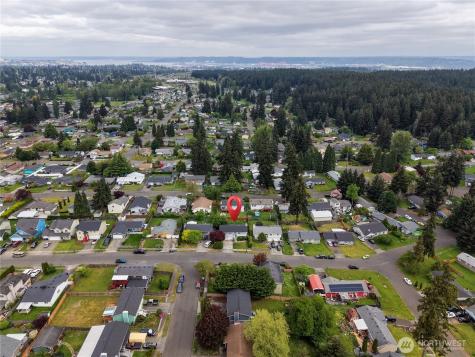 1939 E 66th Street Tacoma WA 98404