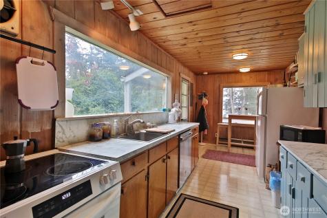 2712 North Bluff Road Greenbank WA 98253