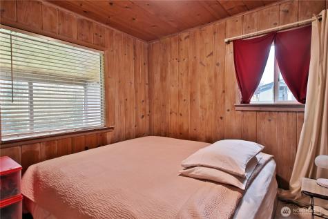2712 North Bluff Road Greenbank WA 98253