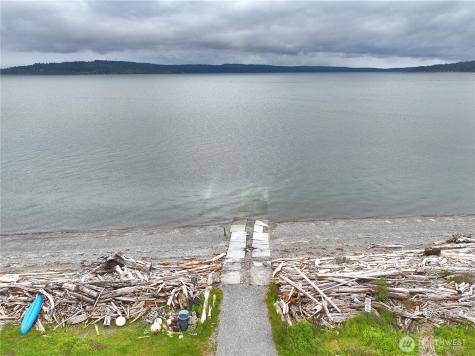 2712 North Bluff Road Greenbank WA 98253