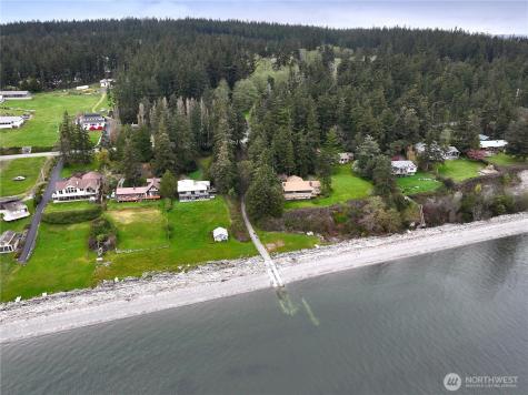 2712 North Bluff Road Greenbank WA 98253