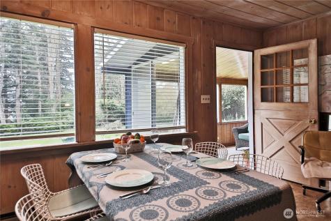 2712 North Bluff Road Greenbank WA 98253