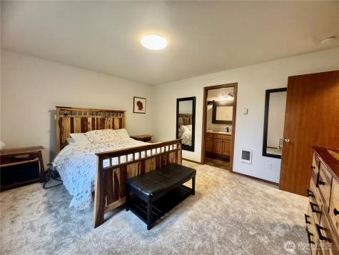511 364 Street Ct S Roy WA 98580