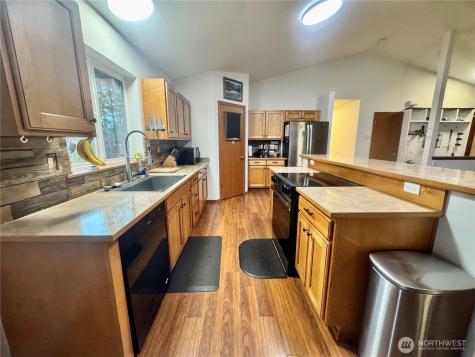 511 364 Street Ct S Roy WA 98580