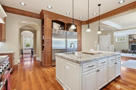 15923 163rd Avenue NE Woodinville WA 98072