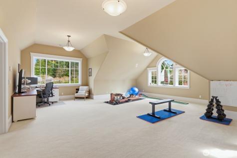 15923 163rd Avenue NE Woodinville WA 98072