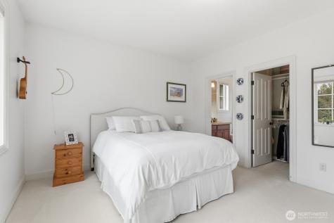 15923 163rd Avenue NE Woodinville WA 98072