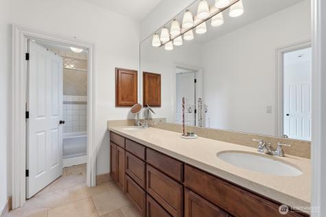15923 163rd Avenue NE Woodinville WA 98072