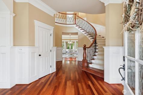 15923 163rd Avenue NE Woodinville WA 98072