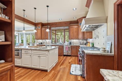 15923 163rd Avenue NE Woodinville WA 98072