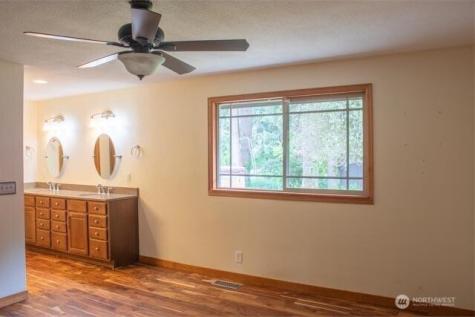 9844 173rd Avenue SW Rochester WA 98579
