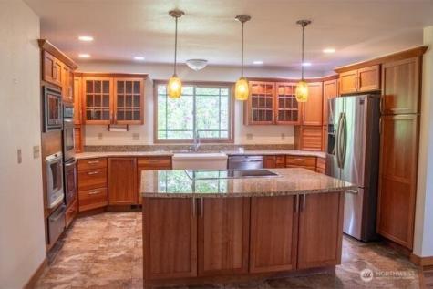 9844 173rd Avenue SW Rochester WA 98579