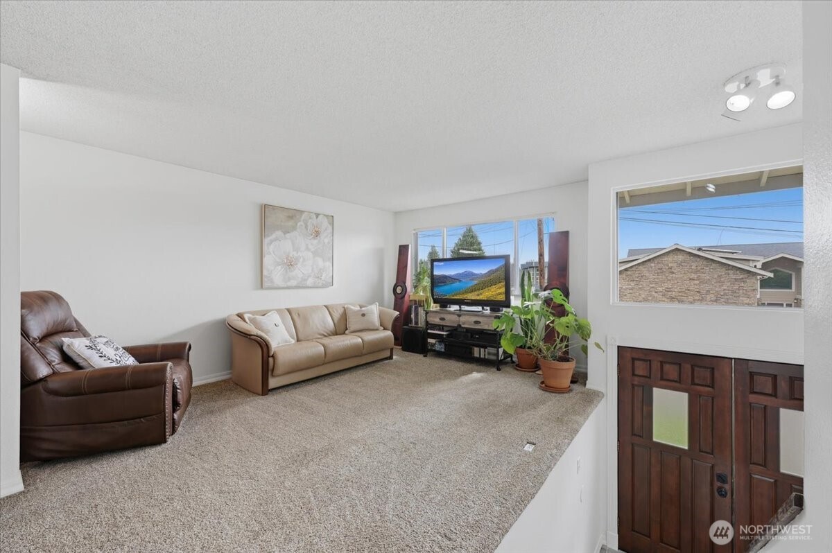 11314 E Ibberson Drive Everett WA 98208
