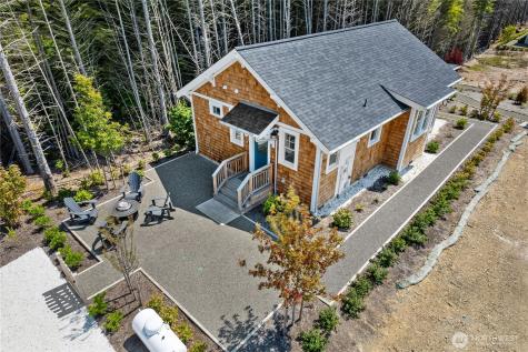 24 Switchback Lane Pacific Beach WA 98571