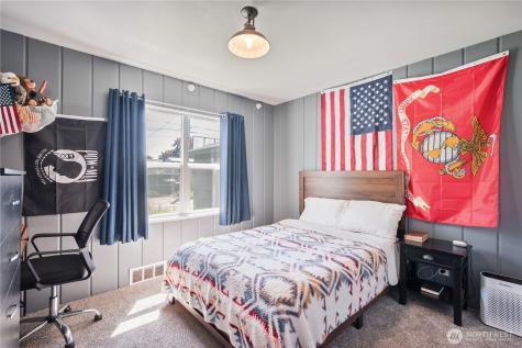 1022 22nd Avenue Longview WA 98632